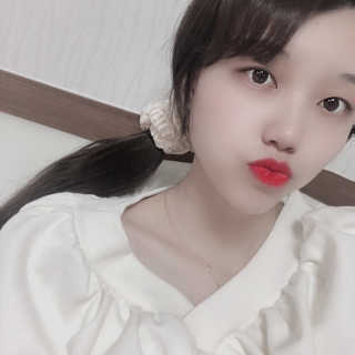 릴리바이레드 쥬시라이어 워터틴트 02 체리 크러쉬인 척 — 5점을 준 리뷰어가 2020년 3월 올린 사용 사진