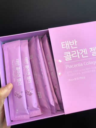 네츄럴굿띵스 태반 콜라겐 젤리 15포 — 3점을 준 리뷰어가 2019년 3월 올린 사용 사진