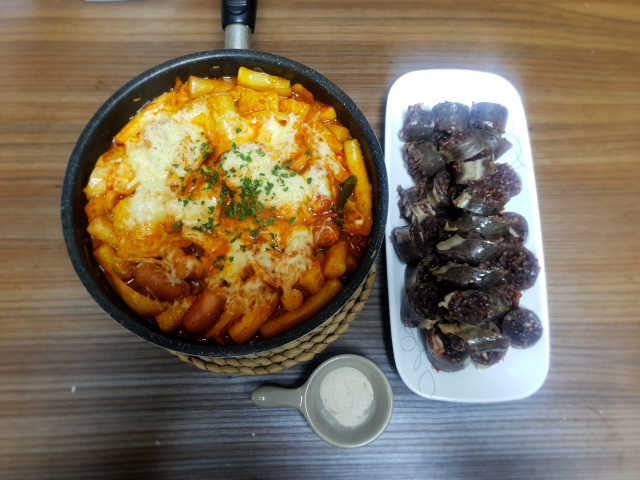 맛의고수 닭치고 밀떡볶이 리뷰 사진
