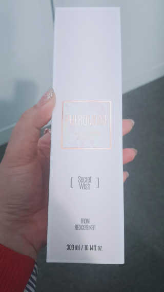 레드컨테이너 페로몬향 퍼퓸 여성 샤워젤 2종 — 4점을 준 리뷰어가 2020년 1월 올린 사용 사진