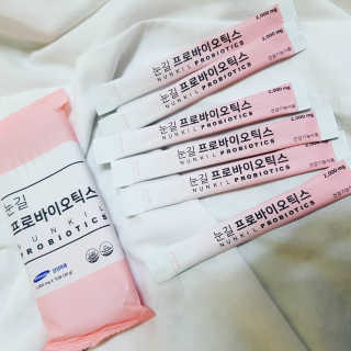 눈길 프로바이오틱스 눈길 콜라겐 프로바이오틱스 — 5점을 준 리뷰어가 2019년 11월 올린 사용 사진