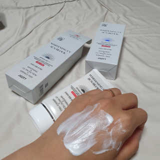지고트 화이트닝 유브이 썬블럭 크림 70ml,1+1 — 5점을 준 리뷰어가 2019년 5월 올린 사용 사진