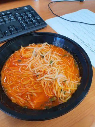 풀무원 마라덕후 모여라~ 사천식 마라쌀국수+마라볶음쌀국수 — 4점을 준 리뷰어가 2019년 10월 올린 사용 사진
