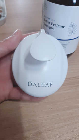 달리프 베러 퍼퓸 샴푸 1000ml 레이니데이 or 일랑로즈 — 5점을 준 리뷰어가 2018년 11월 올린 사용 사진