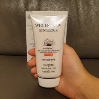 지고트 화이트닝 유브이 썬블럭 크림 70ml,1+1 — 5점을 준 리뷰어가 2019년 7월 올린 사용 사진
