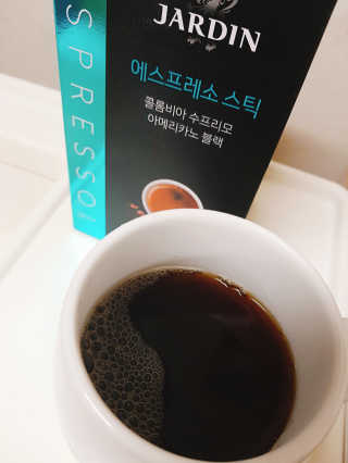 (주)쟈뎅 쟈뎅 에스프레소 스틱 아메리카노 블랙 — 5점을 준 리뷰어가 2018년 10월 올린 사용 사진