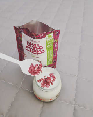 아우노그라노 오리지날, 진짜 베리, 진짜 카카오 — 5점을 준 리뷰어가 2018년 7월 올린 사용 사진