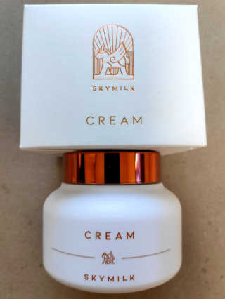 스카이밀크 SKYMILK 당나귀밀크 크림 — 5점을 준 리뷰어가 2019년 12월 올린 사용 사진