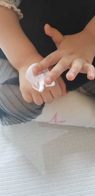 아토앤오투 아토엔오투 옥시젠 베이비 로션 — 4.5점을 준 리뷰어가 2019년 4월 올린 사용 사진