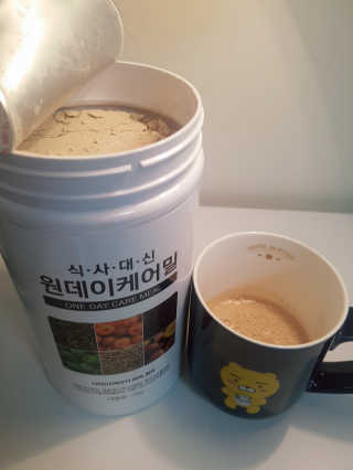 (주)이스터비엔에프 식사대용선식 원데이케어밀 1KG 대용량 — 5점을 준 리뷰어가 2019년 1월 올린 사용 사진