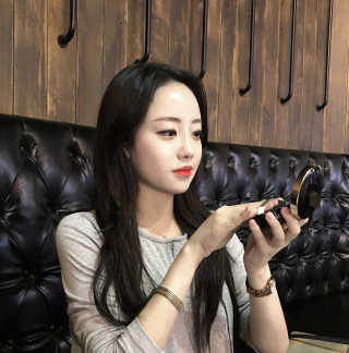 셀레뷰 블랙 세럼 팩트 — 4.17점을 준 리뷰어가 2017년 9월 올린 사용 사진