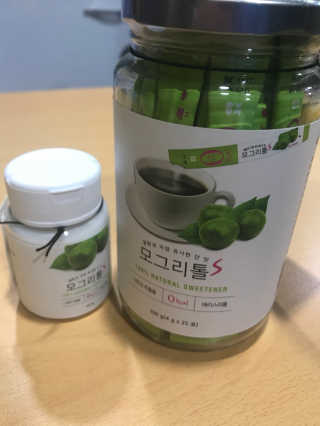 오붐주식회사 오붐 모그리톨S 60g+스틱보틀 4gx25개 — 3점을 준 리뷰어가 2017년 12월 올린 사용 사진
