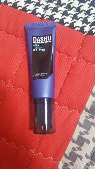 다슈코리아 다슈 맨즈 톤 업 비비로션 40ml — 3.33점을 준 리뷰어가 2018년 5월 올린 사용 사진