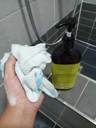 아미니 비노테라 오일워시 400ml 대용량 — 5점을 준 리뷰어가 2019년 7월 올린 사용 사진