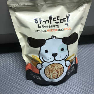 [펫토리아] 맛도 영양도 BEST 한끼뚝딱 강아지 사료 — 5점을 준 리뷰어가 2019년 4월 올린 사용 사진
