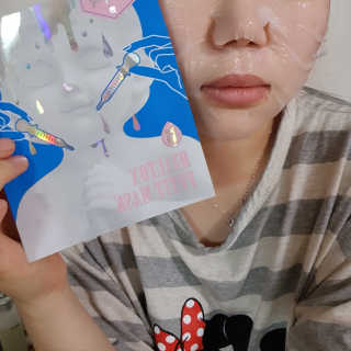23years old 하이알톡스 쁘띠마스크(5장) — 5점을 준 리뷰어가 2017년 7월 올린 사용 사진