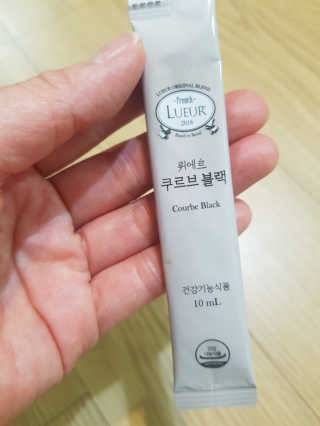[하우투잇] 뤼에르 쿠르브 블랙 10ml x 30포 총 300ml — 5점을 준 리뷰어가 2020년 3월 올린 사용 사진