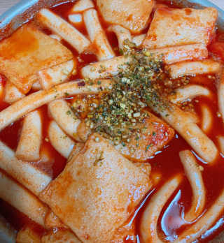 두번째 국떡 국가대표 떡볶이 1팩 + 영미칩 2봉 증정 — 5점을 준 리뷰어가 2019년 2월 올린 사용 사진