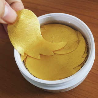 푸츄푸츄 Real repair skin cell premium patch — 3.83점을 준 리뷰어가 2018년 10월 올린 사용 사진