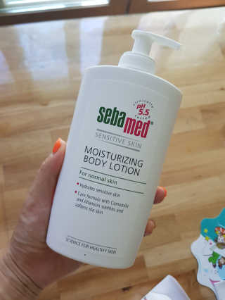 세바메드 모이스처라이징 바디로션 400ml — 5점을 준 리뷰어가 2019년 8월 올린 사용 사진