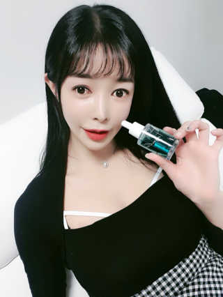 헤이톡 블루 아줄렌 카밍앰플 — 5점을 준 리뷰어가 2020년 1월 올린 사용 사진