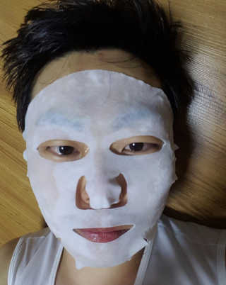 더메이런 듀얼 이펙트 스트레치 리프팅 마스크 — 4점을 준 리뷰어가 2017년 6월 올린 사용 사진