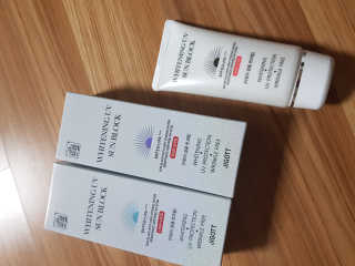 지고트 화이트닝 유브이 썬블럭 크림 70ml,1+1 — 5점을 준 리뷰어가 2019년 5월 올린 사용 사진