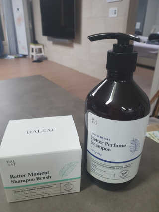 달리프 베러 퍼퓸 샴푸 1000ml 레이니데이 or 일랑로즈 — 4.5점을 준 리뷰어가 2020년 1월 올린 사용 사진