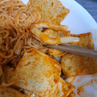 잠실맛집,홍코너떡볶이가우리집에[옛날맛,짜장맛옵션] — 4점을 준 리뷰어가 2019년 12월 올린 사용 사진