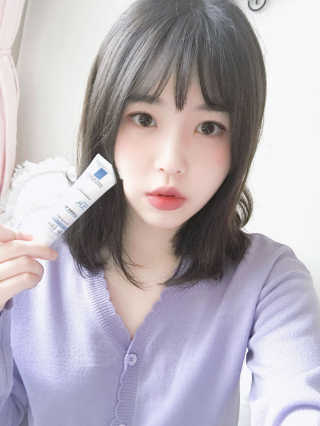 라로슈포제 유비데아 XL 톤업 라이트 크림 — 4점을 준 리뷰어가 2018년 4월 올린 사용 사진