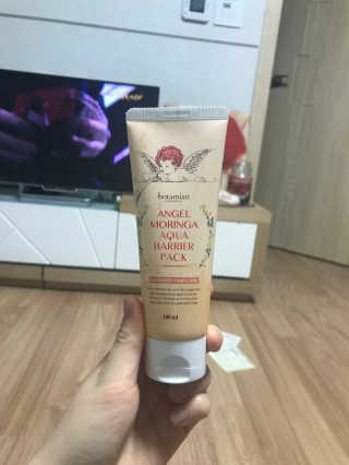 보타미안  엔젤모링가 아쿠아베리어 팩 — 3.67점을 준 리뷰어가 2018년 2월 올린 사용 사진