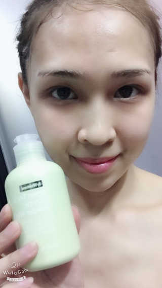 바이 위시트랜드 Green Tea Powder Wash — 3.67점을 준 리뷰어가 2017년 12월 올린 사용 사진