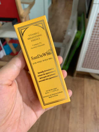[스킨큐어] 산다화 비타민C 화이트닝 에센스 30ml — 4점을 준 리뷰어가 2019년 6월 올린 사용 사진