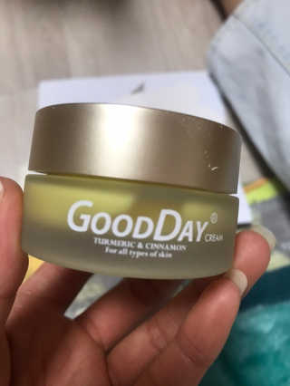 GoodDay Skincare GoodDay 강황 크림 — 3.5점을 준 리뷰어가 2019년 5월 올린 사용 사진