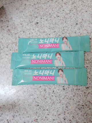 정찬우 꽐라만시 [띵보몰]건강환 습관 노니마니 스틱 1Box — 4점을 준 리뷰어가 2019년 5월 올린 사용 사진