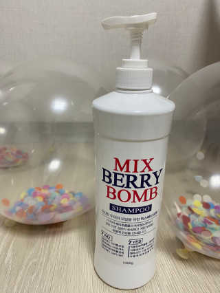 (주)에네스티 믹스베리 단백질 폭탄 샴푸 1000g — 5점을 준 리뷰어가 2019년 12월 올린 사용 사진