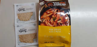 두번째 국떡 국가대표 떡볶이 1팩 + 영미칩 2봉 증정 — 5점을 준 리뷰어가 2019년 2월 올린 사용 사진