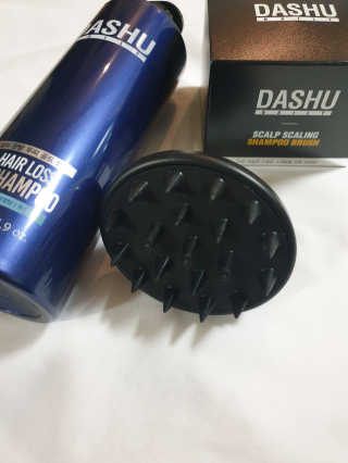 다슈코리아 다슈 단백질 한방 두피 골드 샴푸 500ml +샴푸브러쉬 — 5점을 준 리뷰어가 2020년 1월 올린 사용 사진