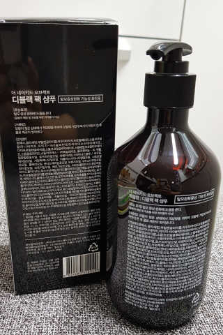 the naked object [탈모볼륨샴푸] 디블랙 팩 샴푸 — 4.5점을 준 리뷰어가 2019년 12월 올린 사용 사진