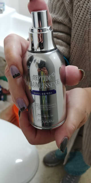 닥터펩티 제이앤코슈 펩타이드 볼륨 에센스 50ml — 4.5점을 준 리뷰어가 2018년 11월 올린 사용 사진