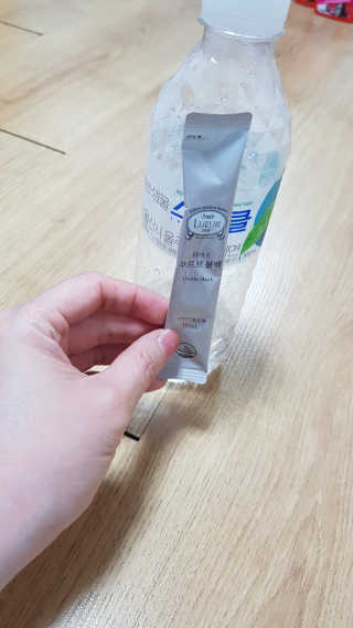 [하우투잇] 뤼에르 쿠르브 블랙 10ml x 30포 총 300ml — 5점을 준 리뷰어가 2020년 3월 올린 사용 사진