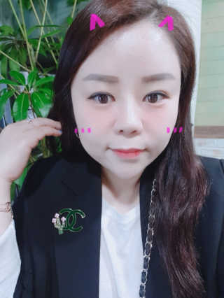 보타미안  엔젤모링가 아쿠아베리어 팩 — 5점을 준 리뷰어가 2018년 5월 올린 사용 사진