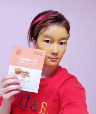 GoodDay Skincare GoodDay 강황 마스크 — 5점을 준 리뷰어가 2020년 2월 올린 사용 사진