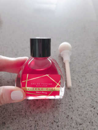 레드컨테이너 비에르노시엘 오 드 퍼퓸 디퓨저 블랙체리 — 5점을 준 리뷰어가 2020년 3월 올린 사용 사진