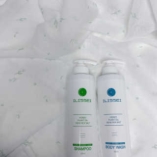 일리세이 허니 샴푸 500ml + 허니 바디워시 500ml 세트 — 5점을 준 리뷰어가 2020년 4월 올린 사용 사진