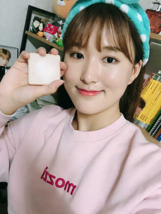 킴앤추 (KIM&CHOO) 굿바이 블랙,레드 비누 — 3.5점을 준 리뷰어가 2018년 5월 올린 사용 사진