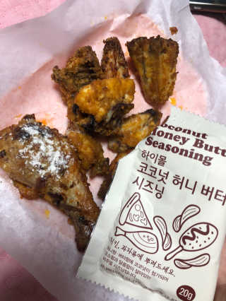MCP 하이몰 마법의치킨가루2봉랜덤 + 코코넛허니버터2봉 — 5점을 준 리뷰어가 2020년 3월 올린 사용 사진