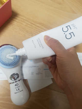 포므시 스노우화이트클렌징폼pH5.5 — 5점을 준 리뷰어가 2019년 7월 올린 사용 사진