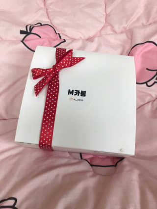 M카롱 반할만큼 달콤한 수제마카롱 — 5점을 준 리뷰어가 2018년 5월 올린 사용 사진