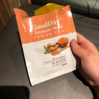 GoodDay Skincare GoodDay 강황 마스크 — 3.5점을 준 리뷰어가 2020년 2월 올린 사용 사진